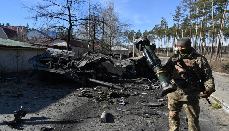 Aftermath of 40 Mile Convoy/22Because Russian armor & infantry is FIGHTING in Irpin & NorthWest suburbs of Kyiv, we know they drove there (from Belarus) which is one day of fuel. We know RESUPPLY fuel did not arrive (20% of those 1,400 trucks carry 2 million gallons of diesel)