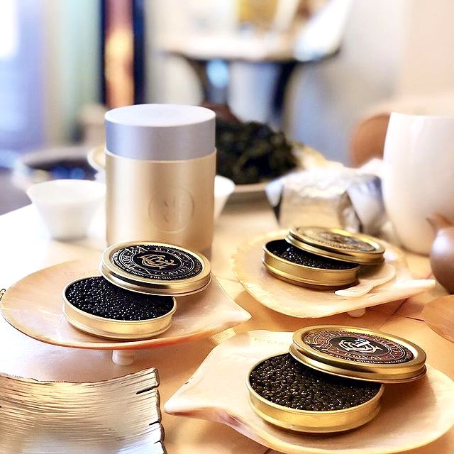 bilho's tweet photo. Caviar &amp; tea pairing with the elegant ladies on #sundayafternoon 🥰
#royalcaviarclub #royalcaviarclubusa #rcc #caviar #teaexperience #foodie #foodies #gourmet #teapairing #tasty #luxurylifestyle #theluxe #ossetra #baerii #hybrid #elegant #chinesetea #中國茶 #experience #elegance https://t.co/TLt97sdAmb