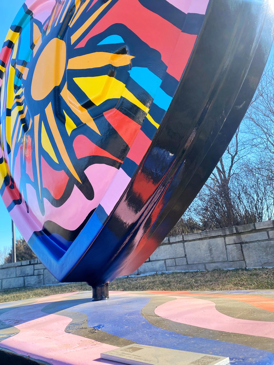HRBlockNews's tweet photo. .@HRBlock is proud to support “Parade of Hearts,” an art experience that energizes the local economy, boosts tourism, and revitalizes retail and service sectors while raising funds for local nonprofits. 
 
Our heart, “Under the Same Sun,” is by artist Megan Ganey. @ParadeofH https://t.co/V9GInKlcDK