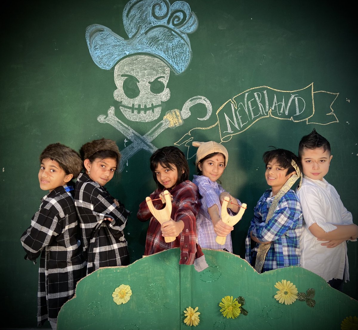 KindiAcademy's tweet photo. Ready for the show!! Peter Pan the Musical 👉 https://t.co/gf6TbdtUtD https://t.co/kEGk5QADpc
