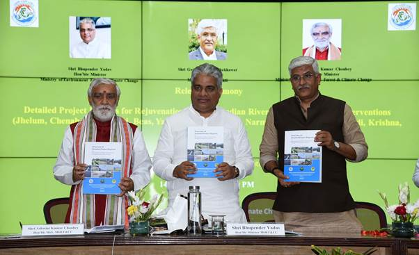 PIB_India's tweet image. Union Ministers @byadavbjp &amp;amp; @gssjodhpur jointly release detailed project reports on &apos;Rejuvenation Of 13 Major Rivers&apos; through forestry interventions.

pib.gov.in/PressReleasePa…