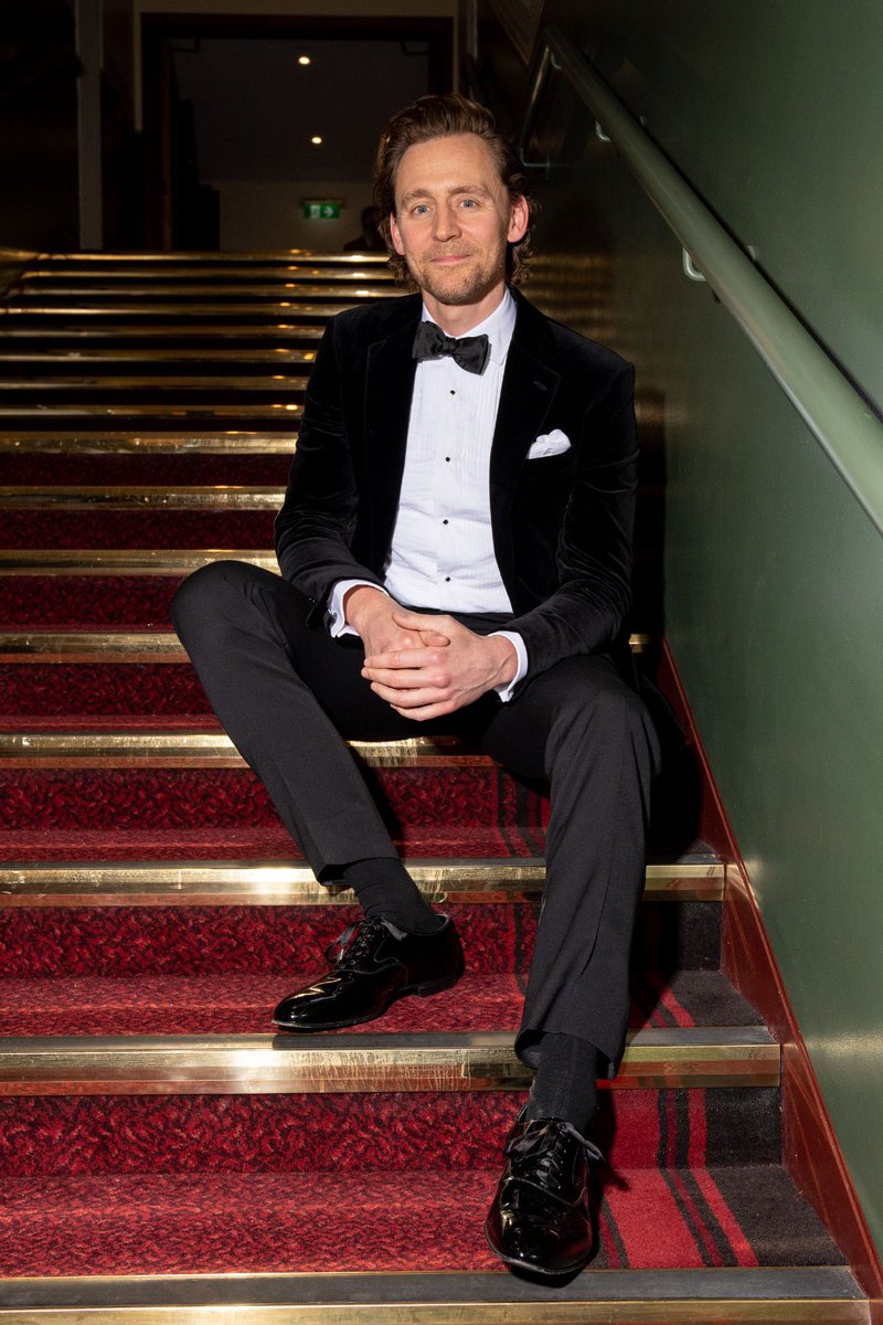 Tom Hiddleston | HiddlesPage (@hiddlespage_) on Twitter photo #TomHiddleston #TomHiddleston
