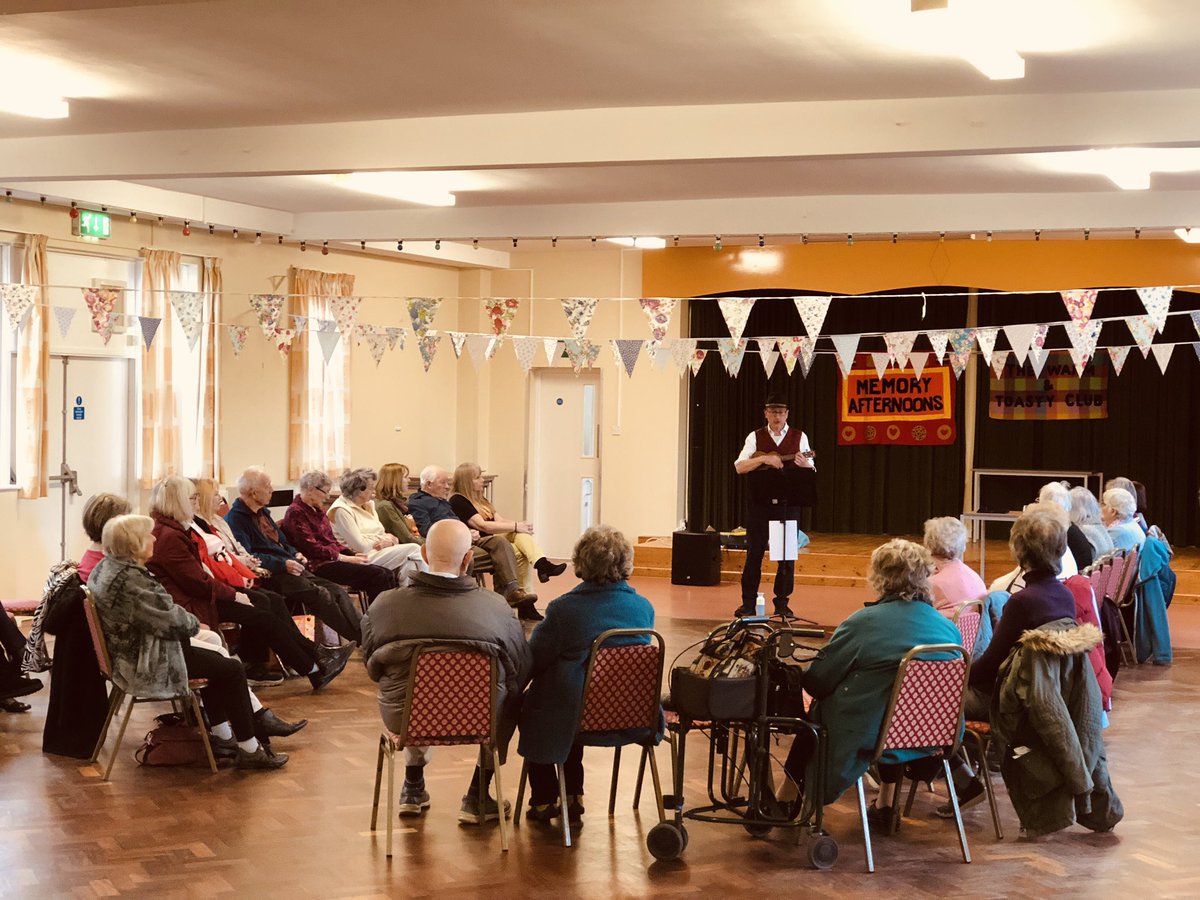 WarmToastyClub's tweet photo. It’s that there @MatthewCrampton singing live in #ShrubEnd #Memoryafternoons https://t.co/sojftSJhJL