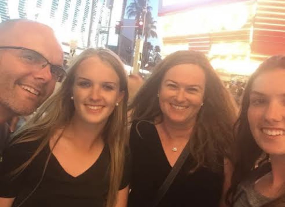 TheCoachRich's tweet photo. Grateful that my family supports all I do.
I find unlimited strength through them.
#ButFirstGratitude
#15DaysOfGratitude https://t.co/d9f5sOdHAW