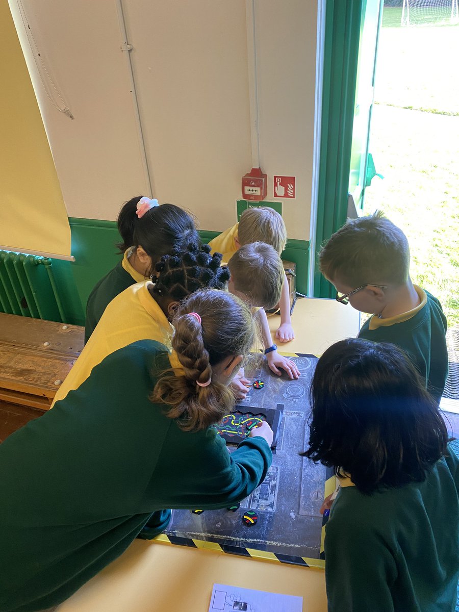 firsprimarysale's tweet photo. #Year5DT #Year5JB We are now experts at #ProblemSolving, #PatternSpotting &amp; #Reasoning all thanks to @SubjectRevolt #FirsMaths https://t.co/I8KyotSm8k