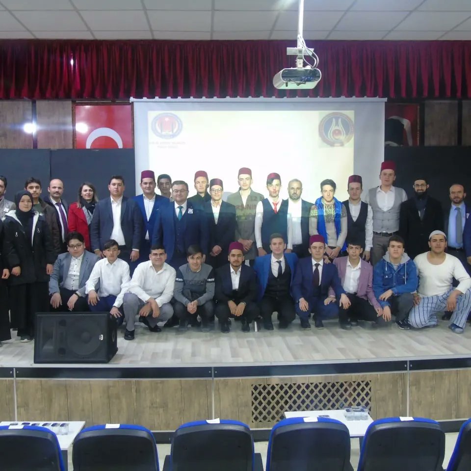 SehitNaci's tweet photo. Okulumuz Şehit Yasin Naci ağaroğlu Anadolu İmam Hatip Lisesi ve Hasan Özdemirci Kız Anadolu İmam Hatip Lisesi tarafından hazırlanan 12 Mart İstiklal Marşı'nın kabulü ve Mehmet akif'i anma programı ilçemiz protokolü ve öğrencilerimizin katılımıyla gerçekleştirildi. https://t.co/Yfph9vPrku