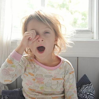 Kids_Charity's tweet photo. It’s daylight savings! Translation: We’re all going to be tired this week. https://t.co/xAazqcFiDl