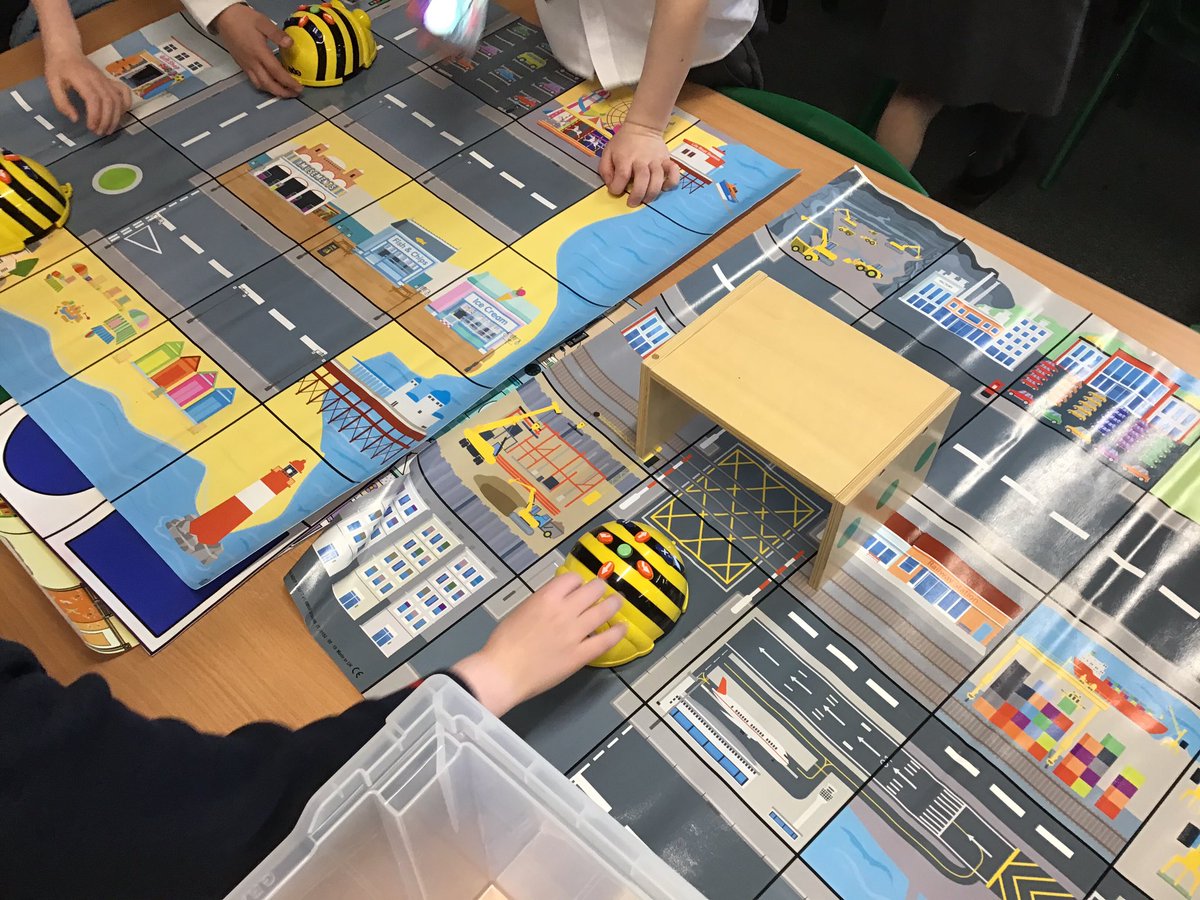 bfmrnixon's tweet photo. Tinkering with Bee Bots https://t.co/6BrfyuFG3s