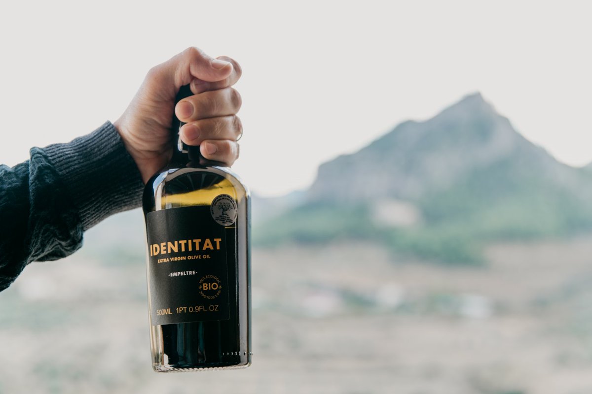 Us agradaria crear el vostre propi oli? 🧑‍🍳
Amb <a href="/IdentitatEVOO/">Identitat EVOO</a> podreu fer un tast guiat d'olis per  aprendre a valorar els gustos i sensacions de cada varietat i així, elaborar un oli totalment personalitzat i al vostre gust! 🫒

Us animeu❓

Més info a 👉 bit.ly/feselteuoli