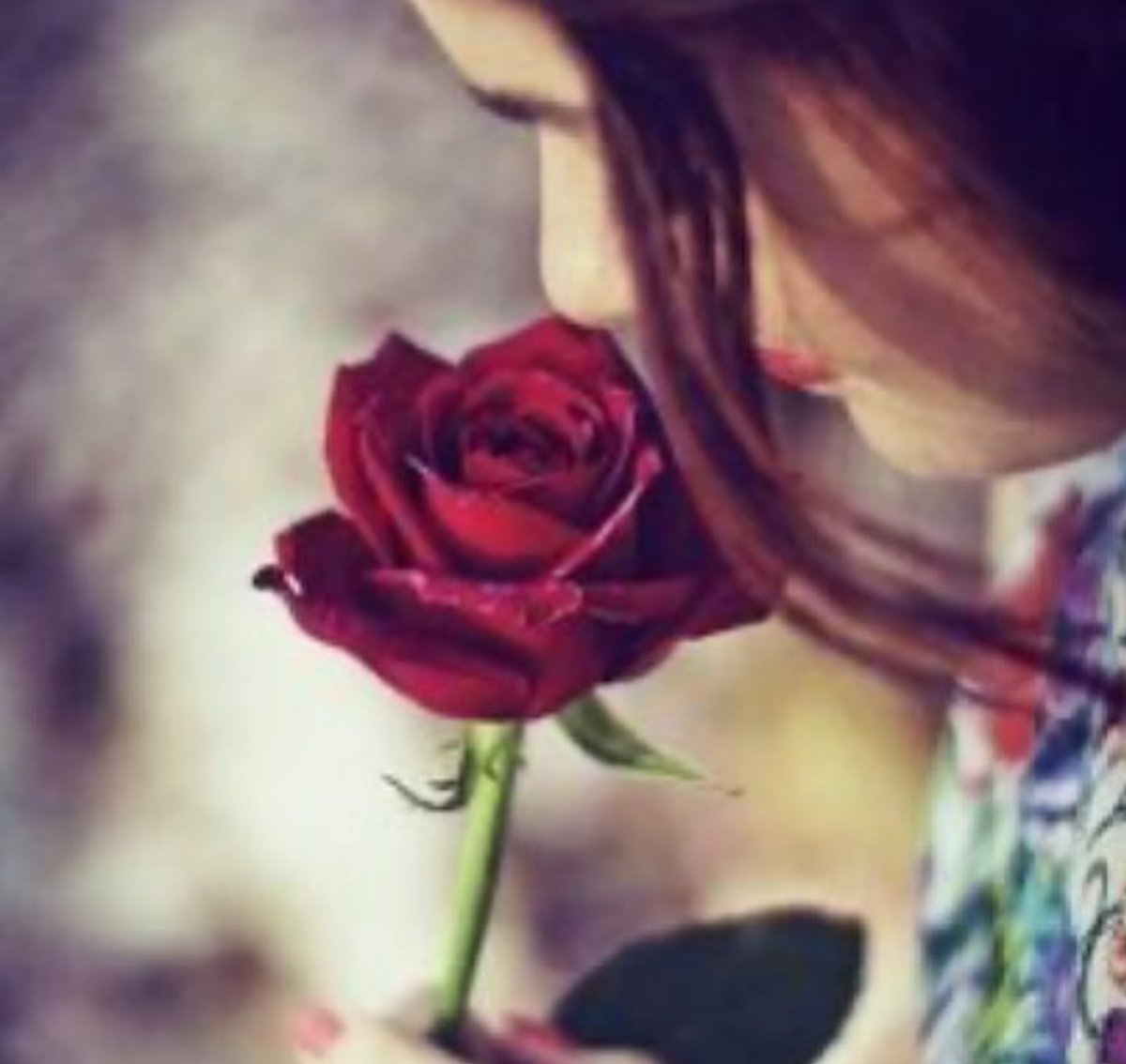 #mete💜💜

Güneş bir gün herkese eşit doğacak,
 
Ama o günü göremesek de, 

Bir Umuttur 

Yaşamak.!

_____Nazım Hikmet

   #huzurluAksamlar🍃☕🌼💦