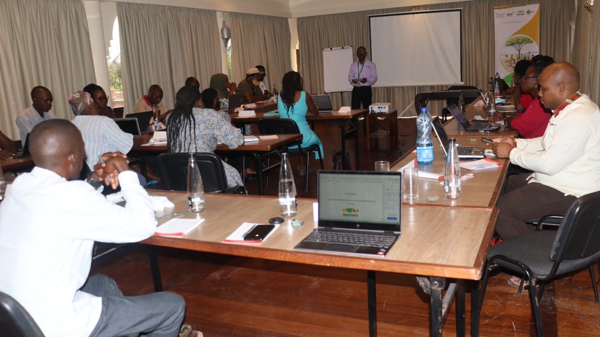 MH_Kilifi's tweet photo. The all inclusive Kilifi Mental Health TWG supported by @BasicNeedsKenya with technical support from @AIChildStudies has begun the process of preparing the County's costed #MentalHealth Action Plan. The 5 day Workshop was opened by @DOHkilifi Head of Curative Dr. Haji Musuko
.../ https://t.co/BQwTyh6dXu