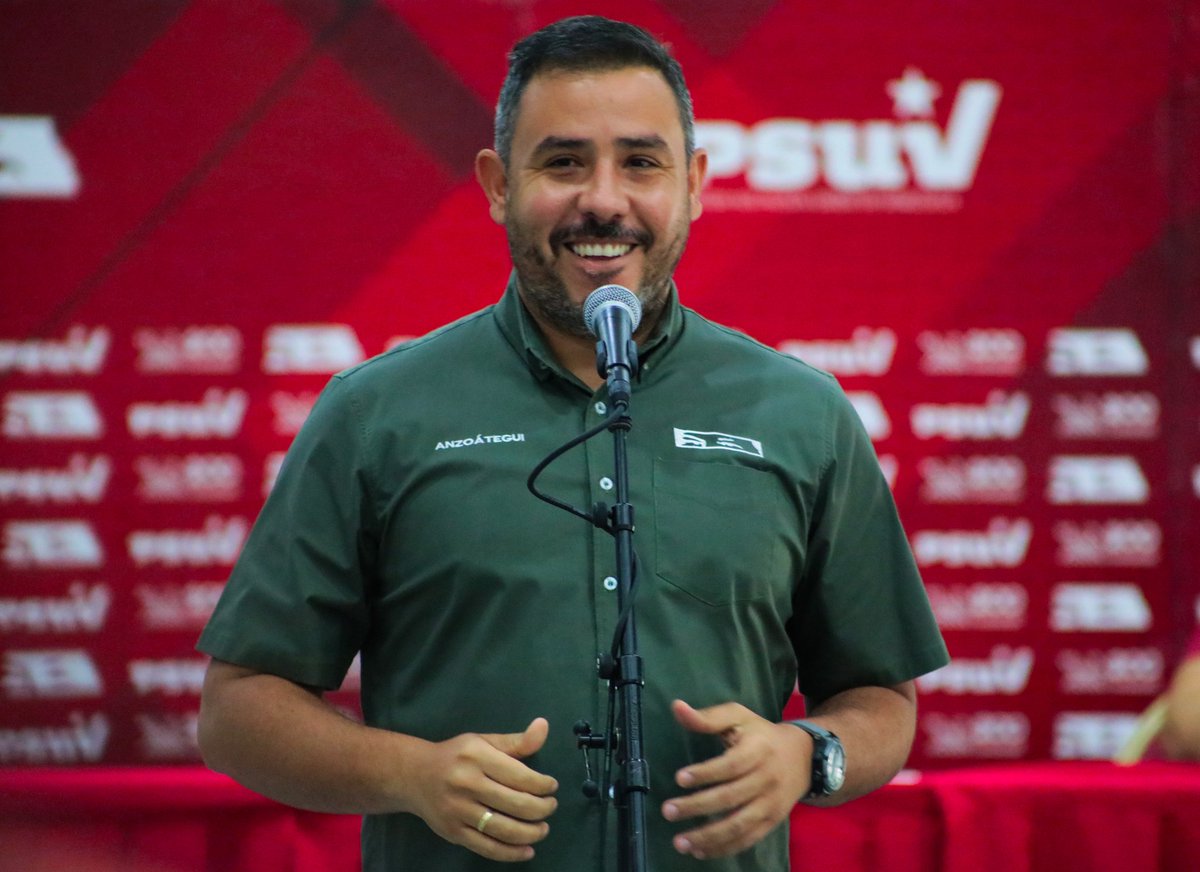luismarcanos's tweet photo. Buenos días! Cómo están ustedes? Yo feliz de la jornada de ayer @PartidoPSUV https://t.co/Y1VCT9GGzp