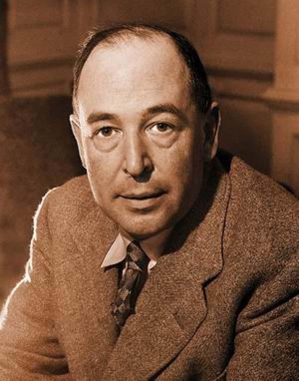 ChivalryGuild's tweet photo. Want to know what effect your kind word can have on another person? 

Consider the example of CS Lewis and his friend JRR Tolkien.

//thread// https://t.co/prve4toDrH
