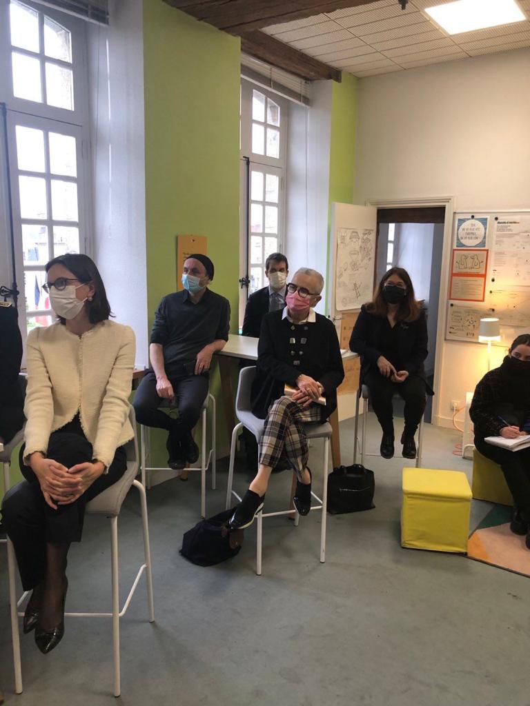 FrancoiseGatel's tweet photo. Le #TiLab : un remarquable laboratoire d'innovation porté par l'Etat et la @regionbretagne pour favoriser la transition numérique et le service des usagers.
@AdeMontchalin  #FranceRelance #transformationdelafonctionpublique https://t.co/6fQvrM1QI3