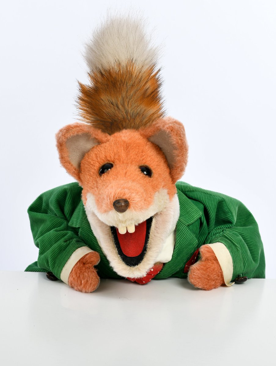 HHMU_Banksia's tweet photo. #CheerUp-#FFOXS
#BoomBoom!
says #HolyBasilBRUSH
Like a #Besom-#Broom
#BroomBroom!
LOL! x
Think he's teamed up with #SpikeMilligan!
#Hedgehog
#HeyokaEmpath-#SacredClown
@mikecoulson48 @RandolphTrent https://t.co/9Ywwk7onO7