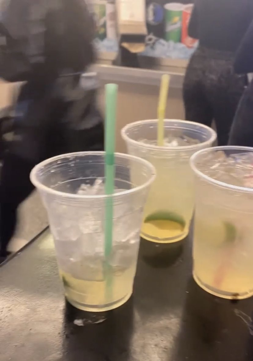rikii09's tweet photo. Memory of a lifetime: my friend and I eating Pizza and drinking Margaritas on top of a trash can at a #DuaLipa concert 😜🥂 #cheers #NewRules #IDGAF #FutureNostalgia @CenterAirlines https://t.co/fw5SlAABmi