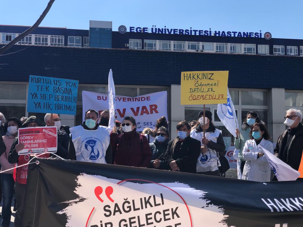 ttborgtr's tweet photo. 📍 İzmir

📢 #HaklarımızİçinGöREVdeyiz 
📢 #14MartTıpBayramı

👇
https://t.co/GjEuWgmlp4 https://t.co/fl0lzTjP8d