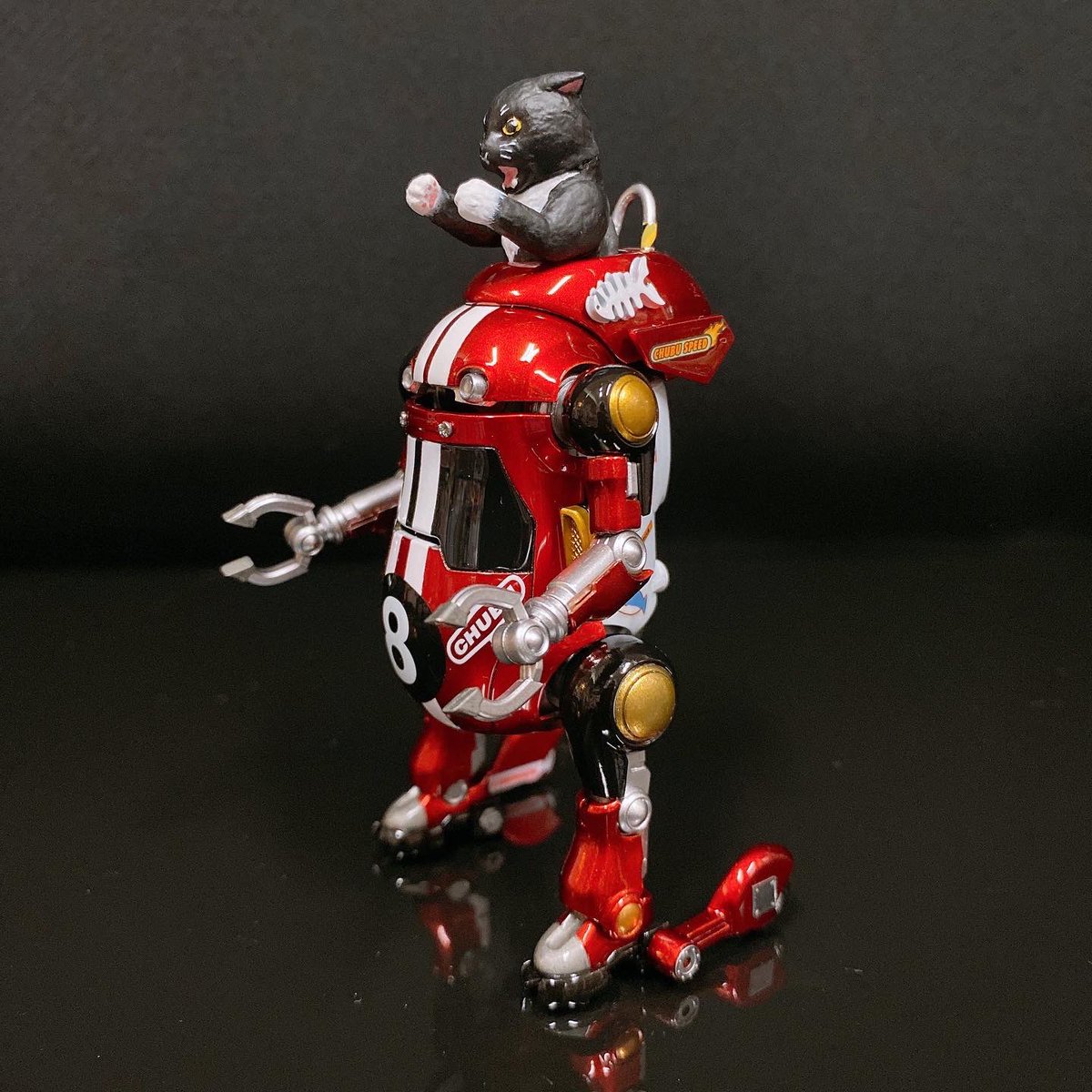 Danny2fish's tweet photo. 搭個無比例扭蛋貓咪比較搶眼，貓咪賽車wego

#MechatroWeGo #wego #hasegawa #plasticmodel #chubu #メカトロウィーゴ https://t.co/tuesA5mFaA