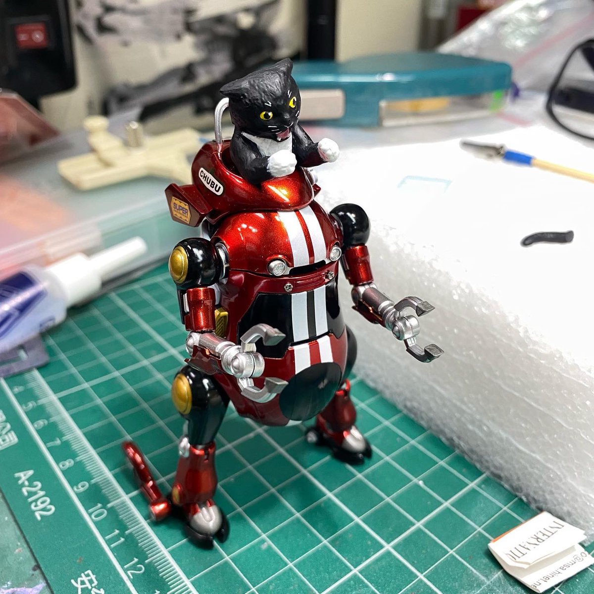 Danny2fish's tweet photo. 搭個無比例扭蛋貓咪比較搶眼，貓咪賽車wego

#MechatroWeGo #wego #hasegawa #plasticmodel #chubu #メカトロウィーゴ https://t.co/tuesA5mFaA
