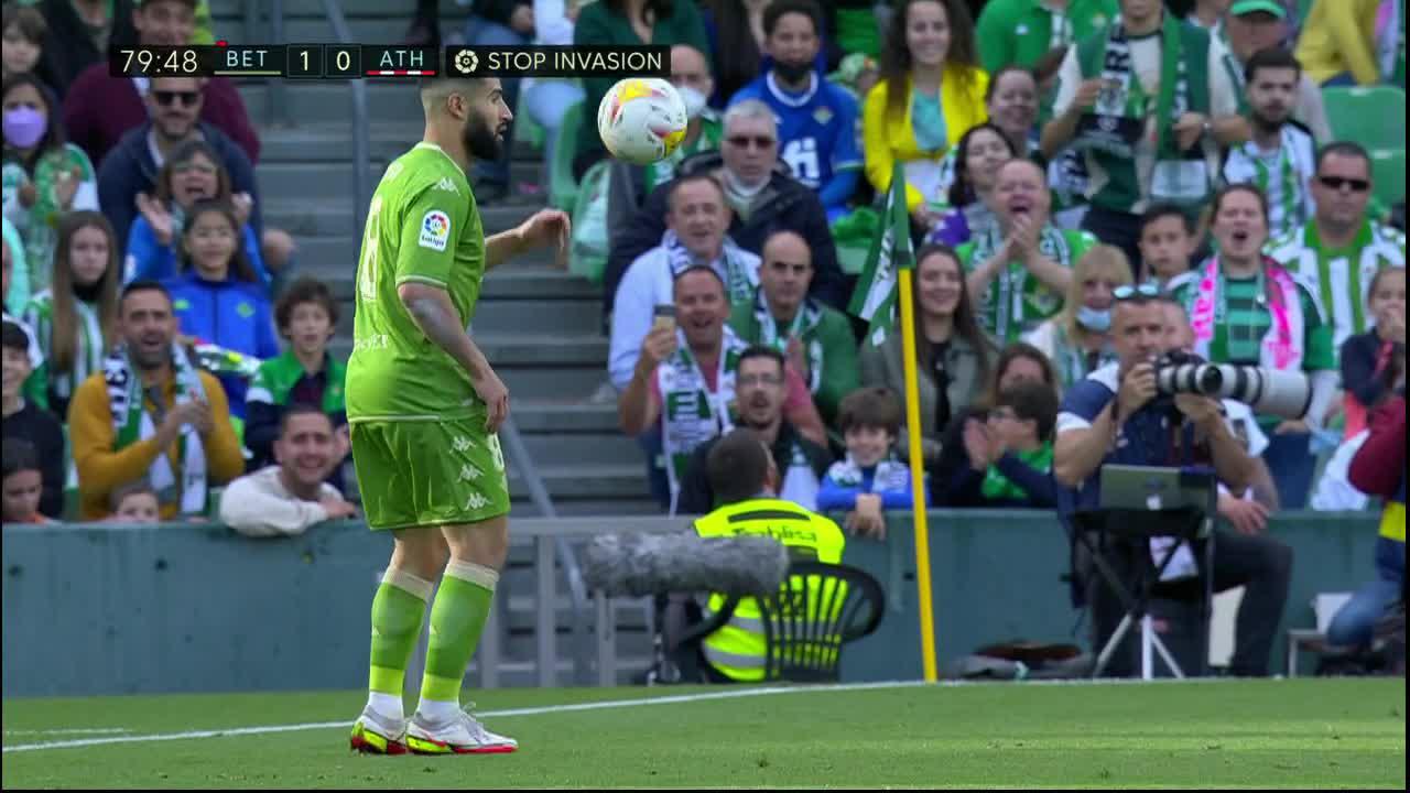 Busk oversvømmelse Patronise ESPN FC on Twitter: "Nabil Fekir went from juggling a football to receiving  a red card in 10 seconds 😳 https://t.co/iJxghcSinM" / Twitter