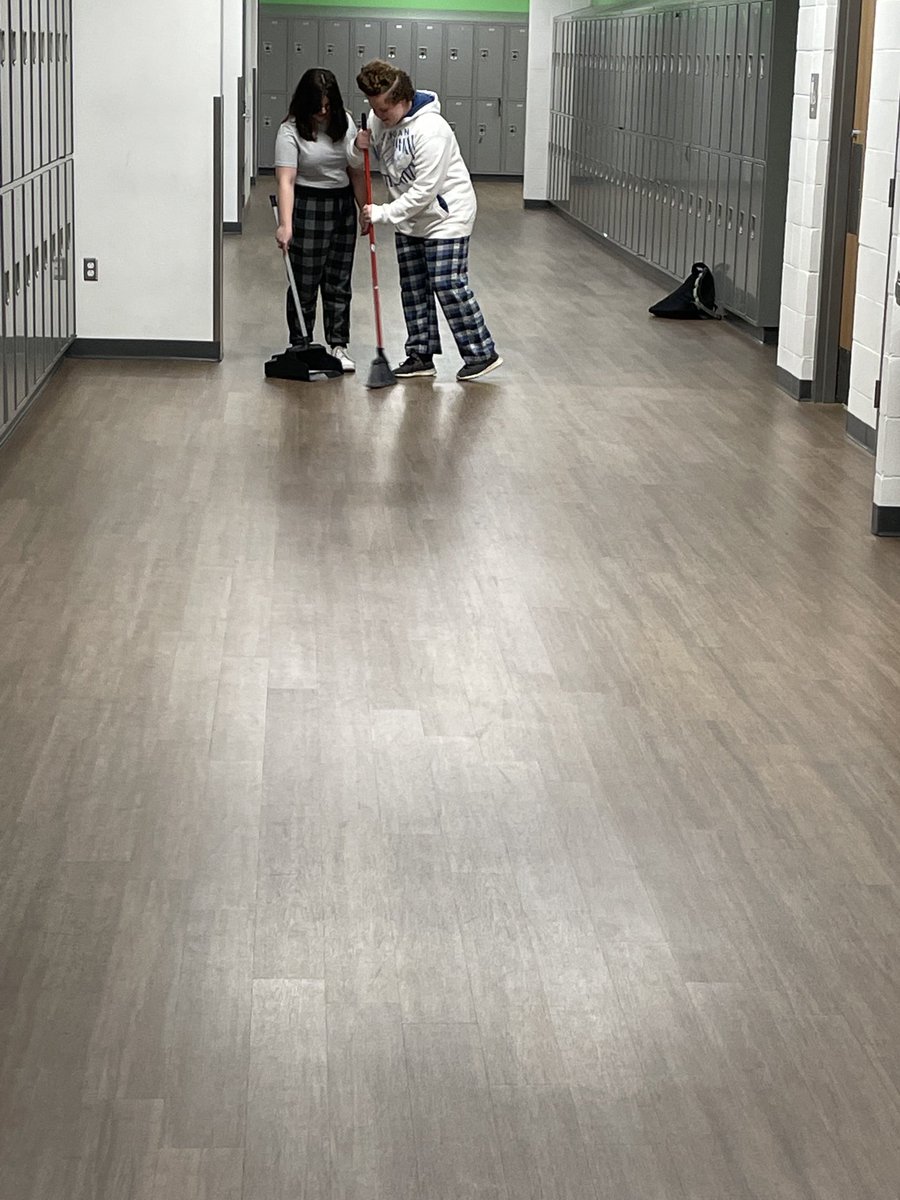 Gotta love when you see students walking the halls sweeping the floors when they have a break from class! #Leaveitbetterthanyoufoundit #FindYourGreatness ⁦@hjswildcat⁩