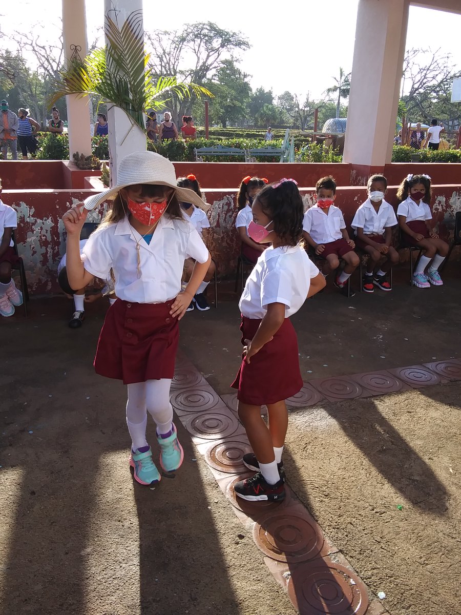 ci_cuba's tweet photo. Se realizó acto de inicio del curso en el CI Granitos de Azúcar.
#LaPrimeraInfanciaCuenta.#PCC.#CubaMined https://t.co/H3ZbkNWZgs