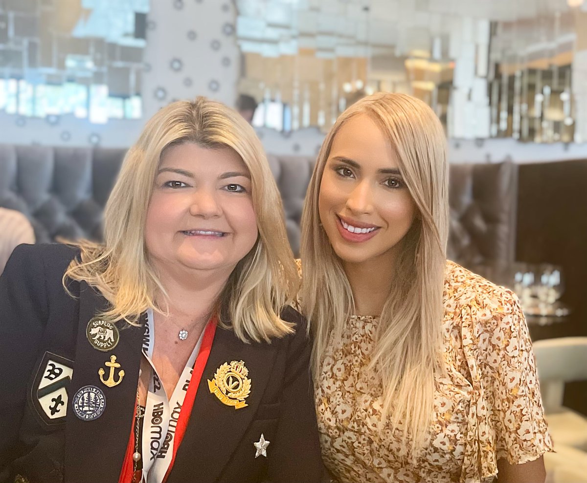 sandy_carter's tweet photo. Another @UnstoppableWoW3 in the wild!!!

Look who joined us for breakfast!!!

@CryptoTechWomen @UnstoppableWoW3 https://t.co/mZsOZx4alN