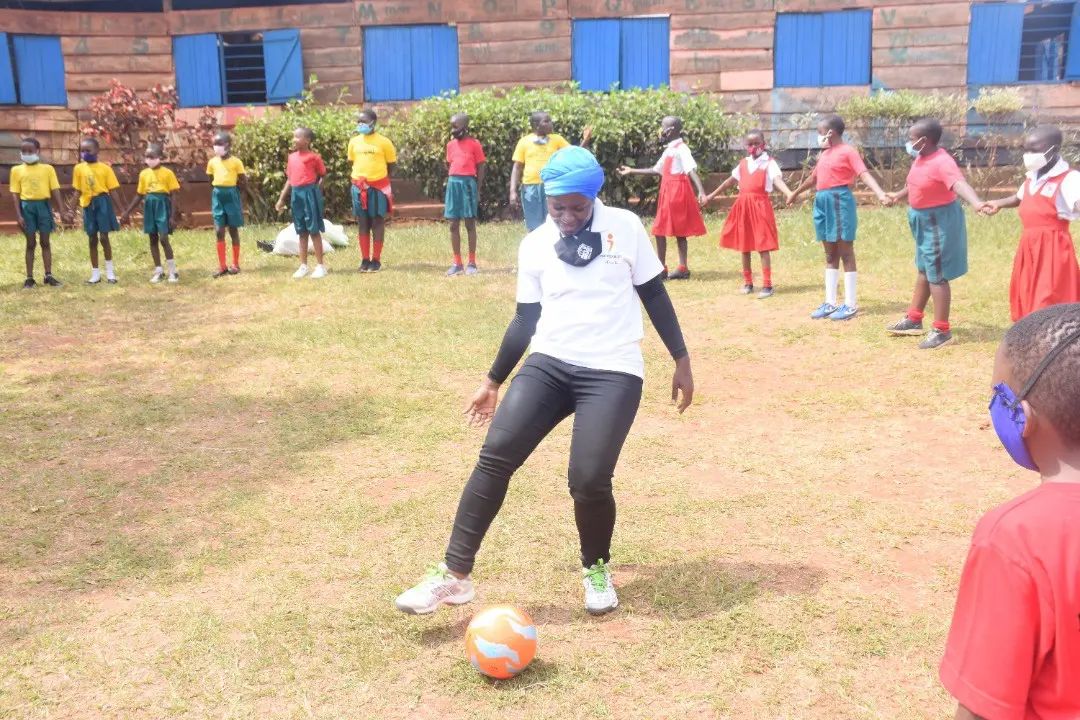 PremierSkills's tweet photo. 1/2 Coach Desire is the founder and Chief Executive of Incredibles Sports Hub @HubIncredibles - a Kampala based sport for development organization that utilizes numerous sports, such as hockey and rugby, to engage young people. @UgBritish @soccerwoborders #PremierSkills https://t.co/IFEGPUIZdo