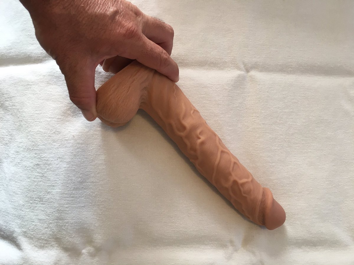 Pakistan Sex toy store tweet media