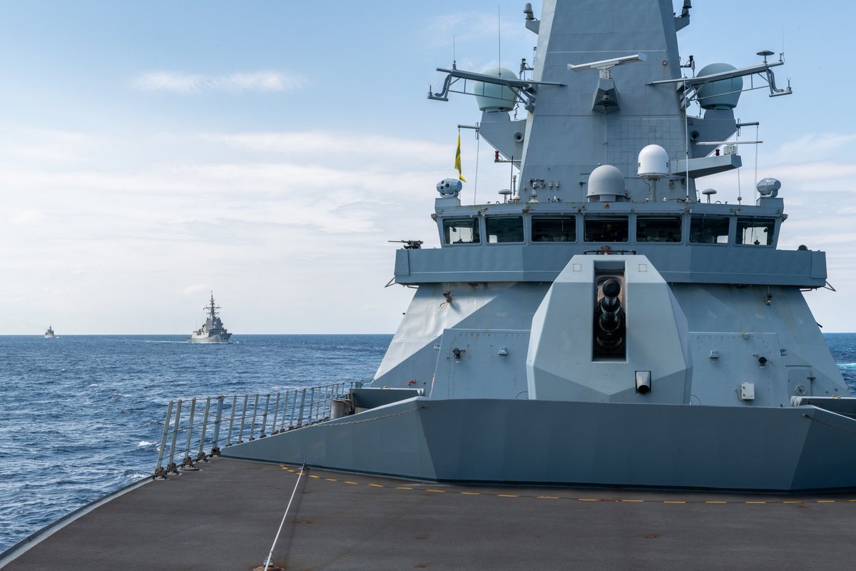 hmsdiamond's tweet image. MARITIME SECURITY. As part of NATO SNMG2, we seek to increase security through cooperation and building relationships with our partners and allies. We are the first line of defence for maintaining the safety and security of the worlds’ shipping. ⚓️🌍 #WeAreNATO #StrongerTogether