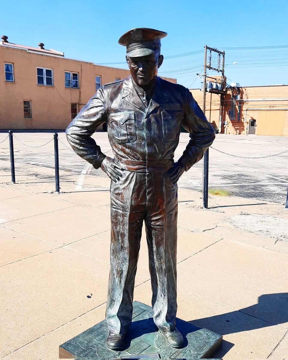 PrezPonderings's tweet photo. A statue of 34th US President Dwight D. Eisenhower (served 1953-1961) as part of the #CityOfPresidents, a series of life-size bronze statues of past U.S. Presidents along the streets of Rapid City, South Dakota. Can you share a fact about Eisenhower. #POTUS34 #DwightDEisenhower https://t.co/P4CVyDuDOv
