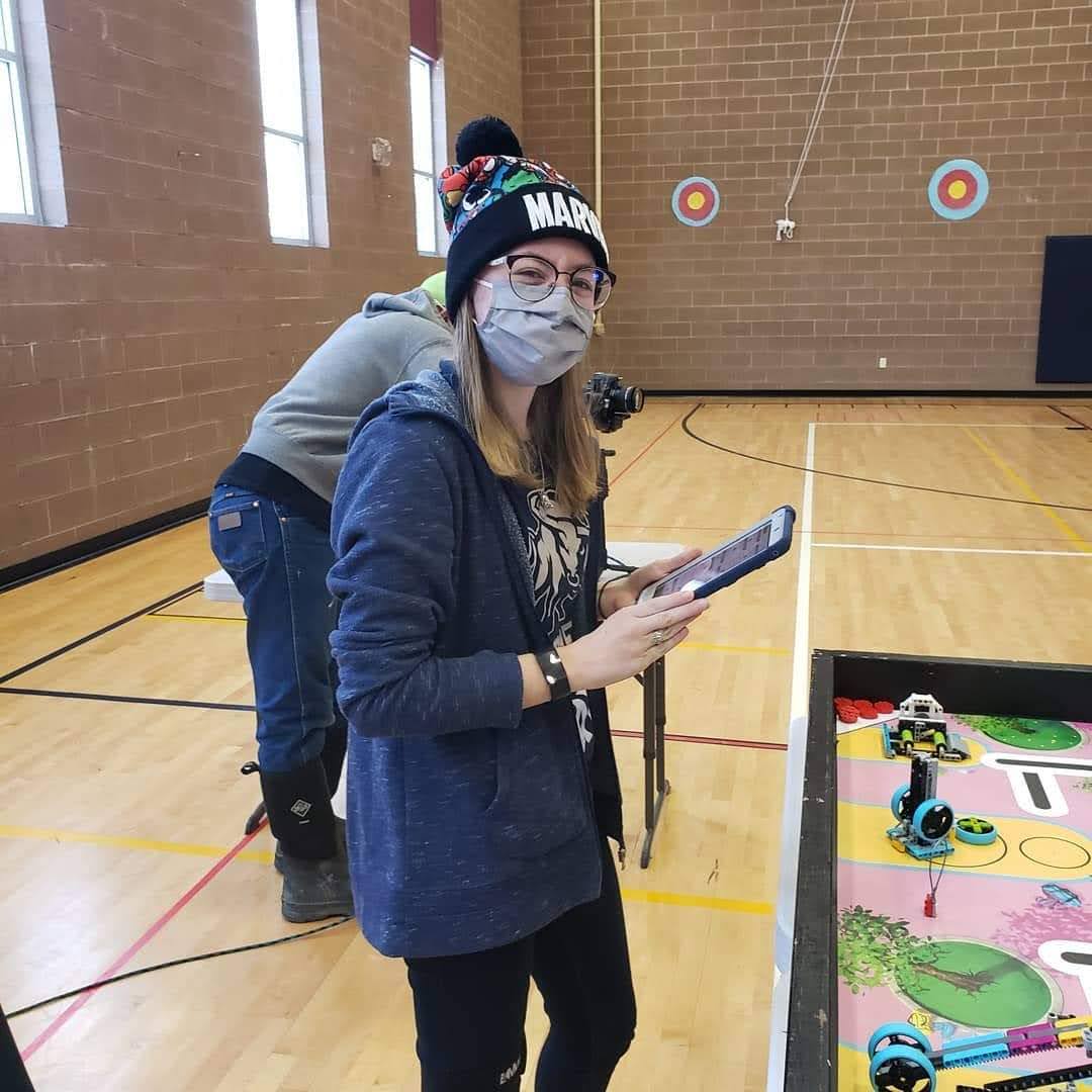 Applications are now open for 2022-2023 Undergraduate Research Fellows! If you are an incoming freshman or sophomore, check out the program and apply to join our research family!
research.usu.edu/undergradresea…

#USUResearch #USUUndergradResearch