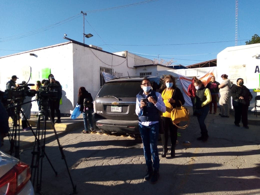 M1llonDe's tweet photo. #PoliciaEncapsulaActivistas #BastaYaGobCorrupto @CNDH @Europarl_ES @AztecaChihuahua @chihuahuampio @ImagenTVMex @JUSTICIANIMA @ALopezPadilla @VanessaBauche @UribeMerle #EnMexicoTambienMatanActivistas @1pantonio @gloriabernardi @nydiacervera @RedAnimalYuc @JGuillermoRuiz1 #Bastaya https://t.co/koq8MPA9aB