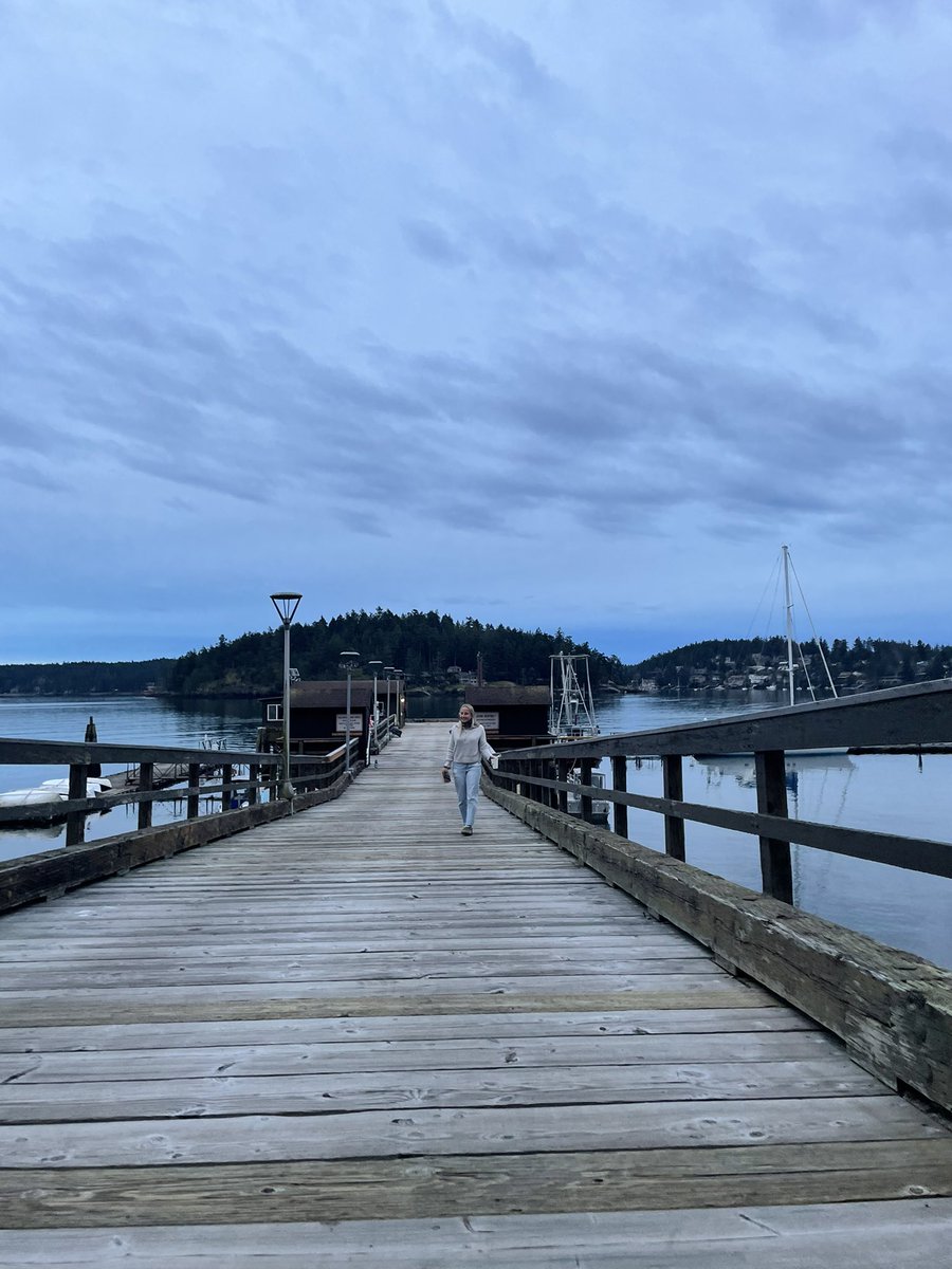 NU_ThreeSeas's tweet photo. We’re back at @MarineBiol_FHL !! Cohort 41 is jumping into their first class today, Conservation &amp; Restoration of Marine Systems with Dr. Brooke Sullivan @Back_To_Nature1 and we are ready to live our Pacific North Best life!
📸: @its_scuba_shan 
#nuexperience #cosconnects #3Cs41 https://t.co/okWpaXeG1e