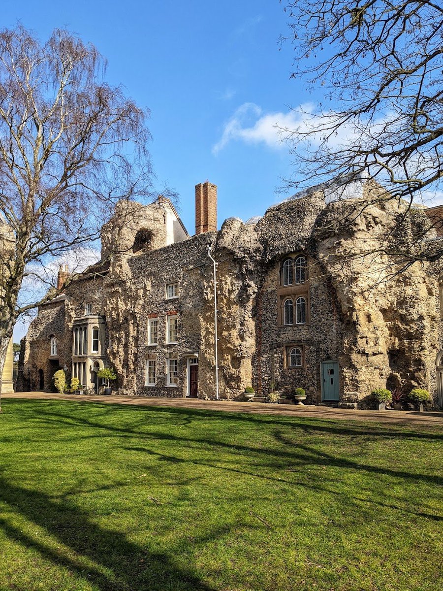 The ruins of Bury St Edmunds Abbey were later adapted for housing. In the quasi-brutalist masses of rubble mortar are set twelve-pane sash windows, icons of polite English design. Very few residential ensembles anywhere can have a more singular effect.