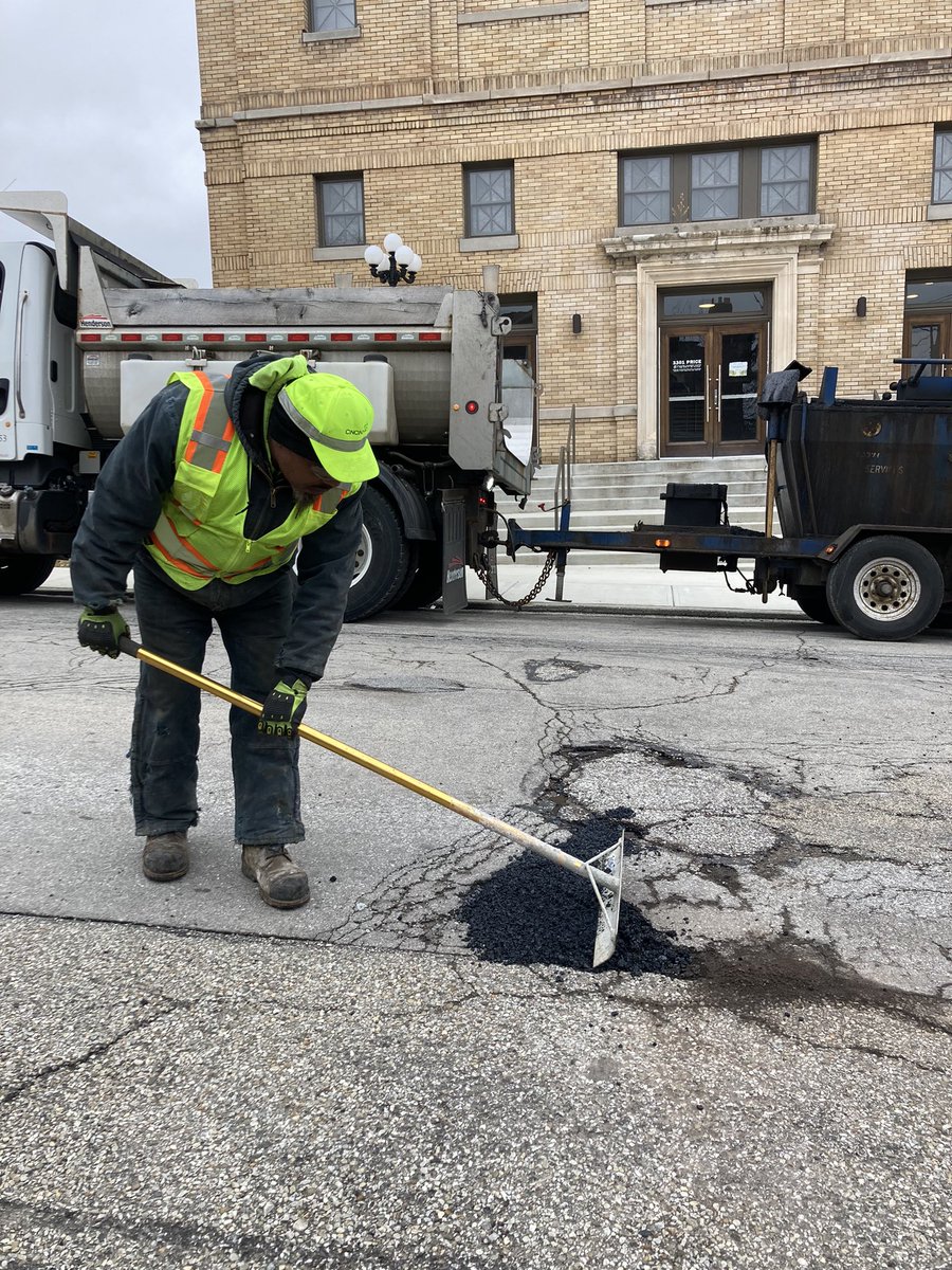 The latest pothole stats as of Feb. 1, 2022:

Total pothole requests – 3,312
Total open pothole requests – 167
Total closed pothole requests – 3,145
Total potholes repaired – 6,882