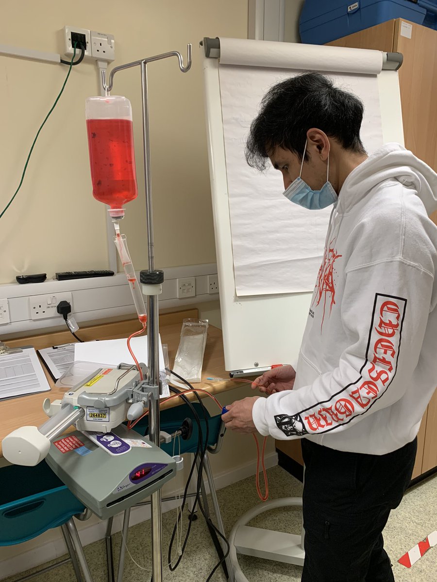 Last week we had two fantastic days of massive haemorrhage training for nurses working on the GI wards. They were particularly pleased to learn about the importance of giving other blood products as well as blood when treating a patient with a GI bleed. #nurses #teamuhd