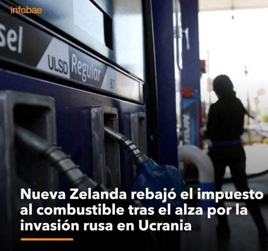 LuchoBugallo's tweet photo. Frente a un mismo "problema", dos soluciones diferentes: Argentina subió los combustibles en un 10%. https://t.co/apzTx1mYt6