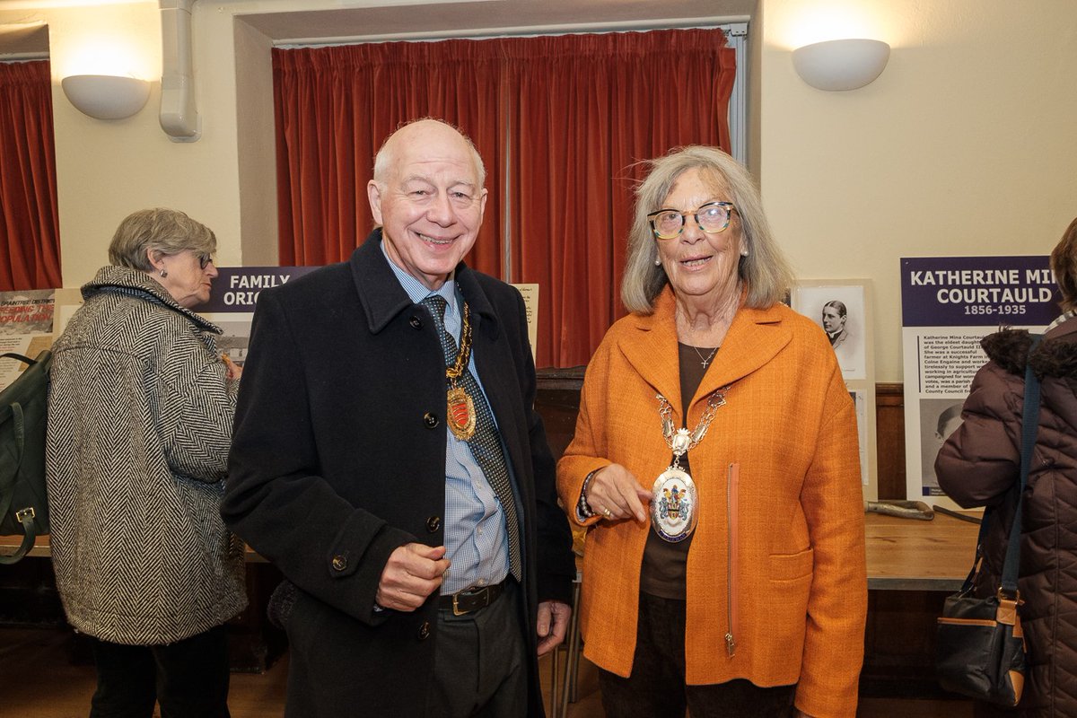 BraintreeDC's tweet photo. It was an absolute privilege for our Chairman Cllr Wilson to join the unveiling of a commemorative plaque to honour Katherine Mina Courtauld, a renowned British farmer and influential suffragist from #Bocking.
Read more: https://t.co/dQjiCJCd2o
📷 Photo credit: Brian Fleming https://t.co/XMdVfBhyWG