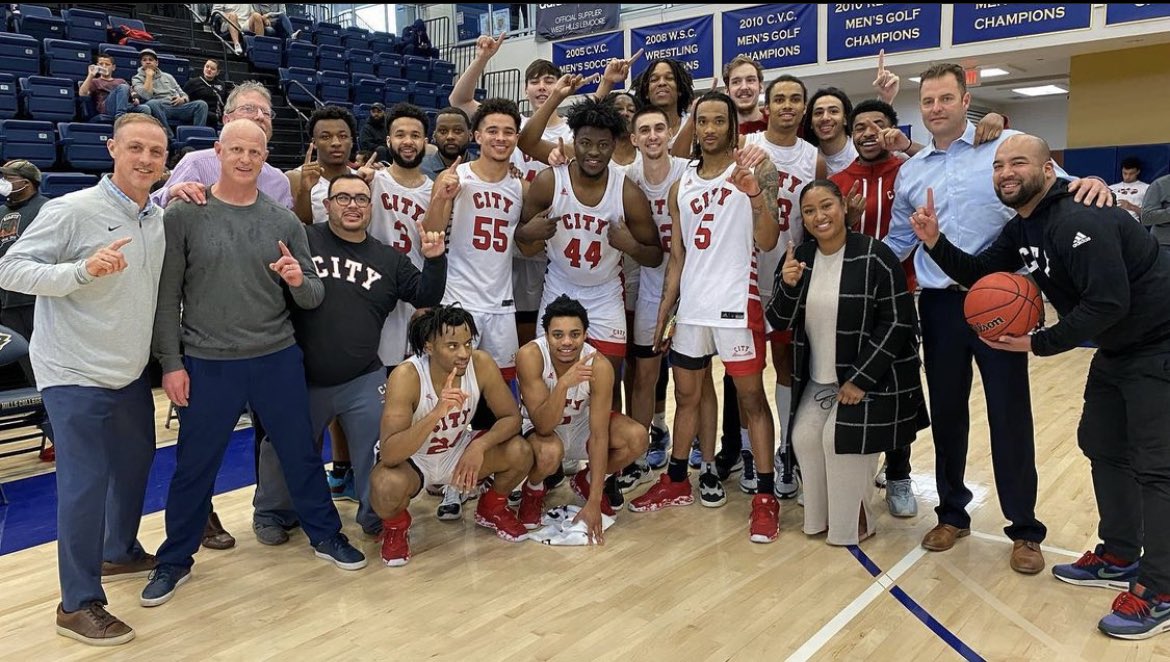 32-1
State champions 💍
<a href="/NathanBwino/">Nathan Ilunga</a> 
<a href="/AD_sfdad/">Adam D'Acquisto</a> 
<a href="/mattsplat33/">Matthis</a> 
<a href="/seyibutter/">Seyi Reiley</a> 
<a href="/e1_neal/">EJ Neal</a> 
<a href="/Jamirthomas21/">Meezus</a> 
<a href="/DevanSapp/">Devan Sapp</a> 
<a href="/julian_vaughns/">Julian Vaughns</a> 
<a href="/NaseemGaskin5/">seem</a> 
<a href="/Wrenner30/">Wrenn Robinson</a>
