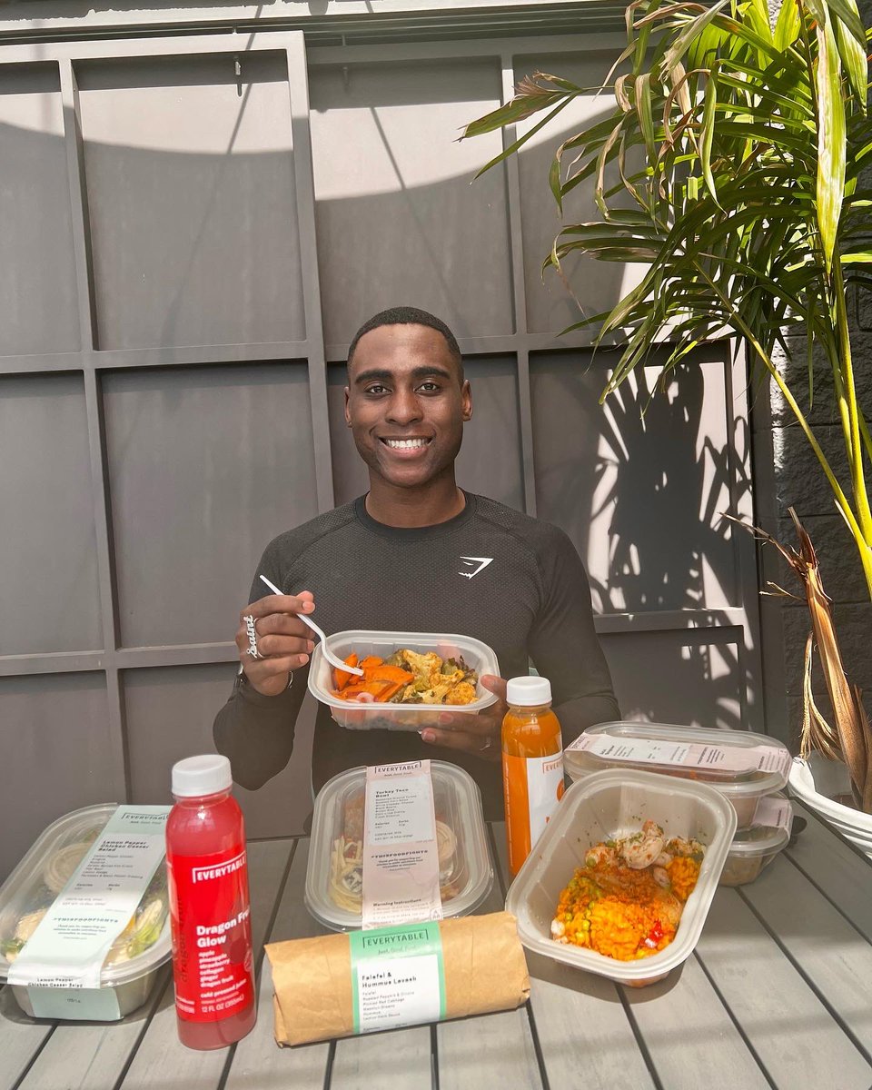 PilatesPapii's tweet photo. I stopped by @foreverytable I always complain about how eating healthy is so expensive but @foreverytable mission is to make nutritious, fresh, & delicious food accessible & affordable for everyone. They’re expanding quickly across LA & OC. 😍 #EatWithWillie #ForEveryTable https://t.co/ymmvInoQ6K