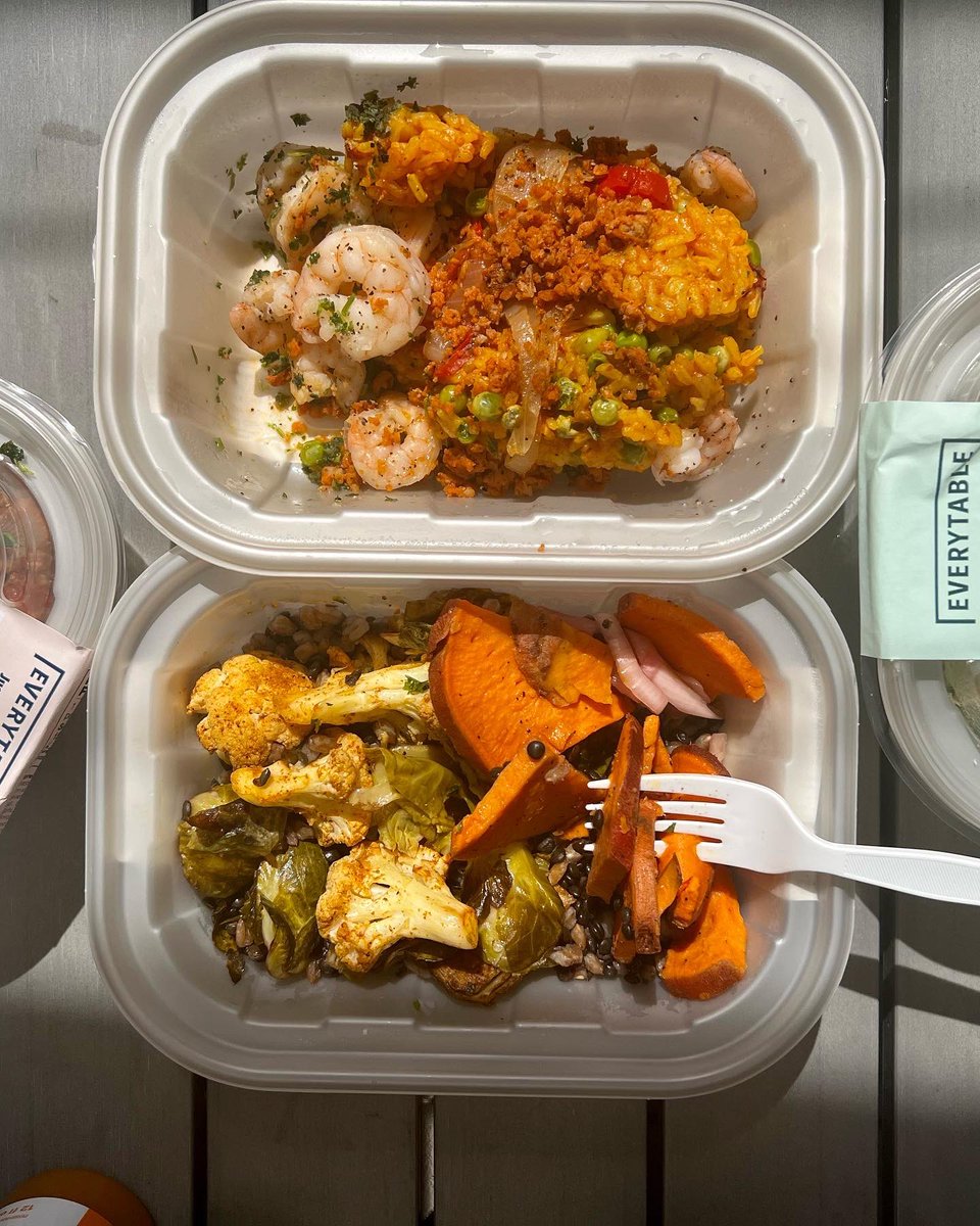 PilatesPapii's tweet photo. I stopped by @foreverytable I always complain about how eating healthy is so expensive but @foreverytable mission is to make nutritious, fresh, & delicious food accessible & affordable for everyone. They’re expanding quickly across LA & OC. 😍 #EatWithWillie #ForEveryTable https://t.co/ymmvInoQ6K