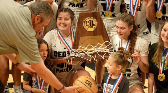 JaimeBoswell2's tweet photo. Greatly appreciate @uiltexas @UIL_AD &amp; the entire staff! The State Basketball Championships were incredible! The celebration of past State Champion teams &amp; coaching milestones was fantastic! So awesome to see! We have the best in the Nation! @THSCAcoaches @Tabchoops @AustinTGCA https://t.co/CojygeZzdv