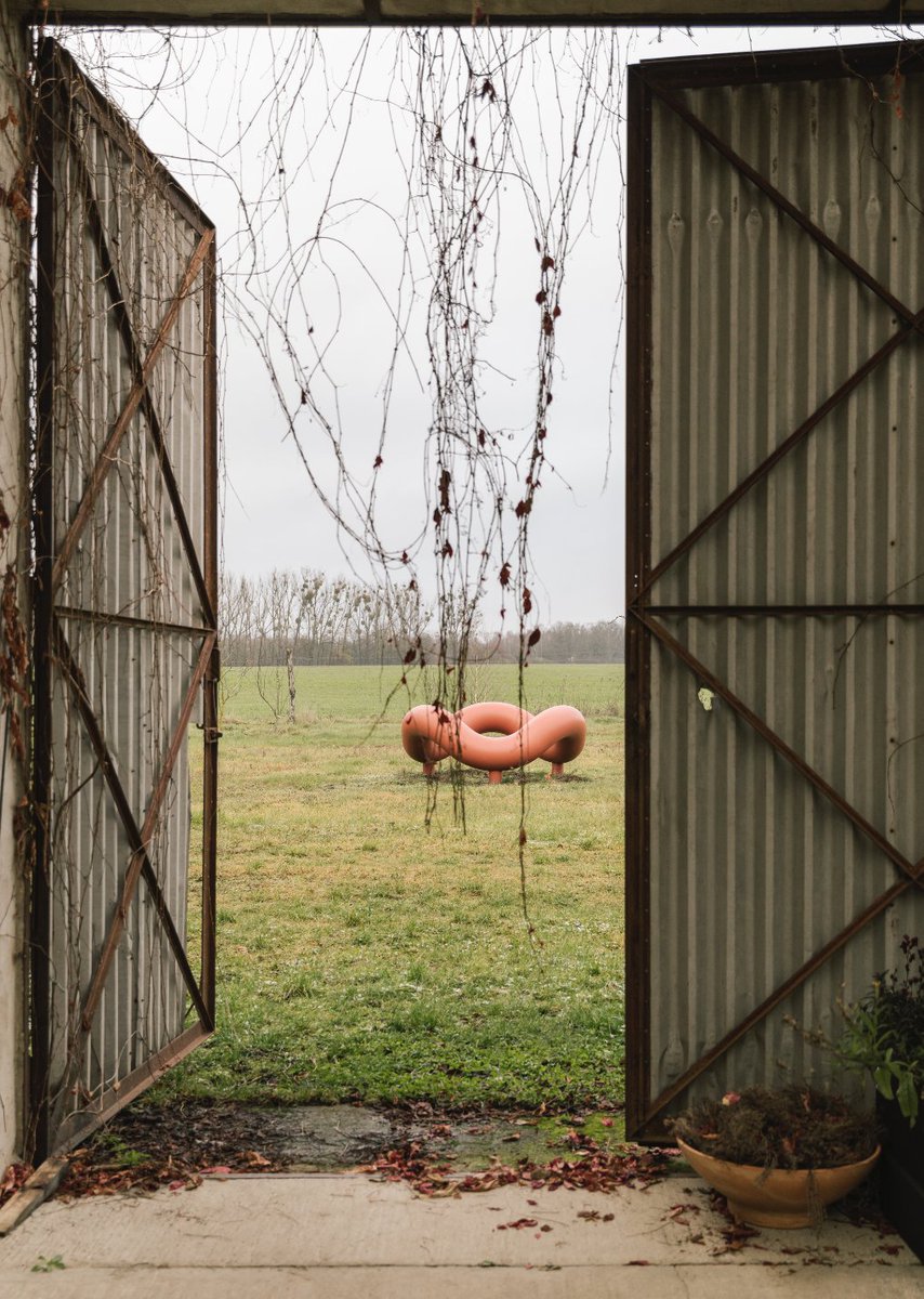 tmagazine's tweet photo. On the cover of T's spring Design issue, a farmhouse turned lush cultural retreat https://t.co/yKvMiF8F4J #TDesignIssue https://t.co/0MS8PfiBnj