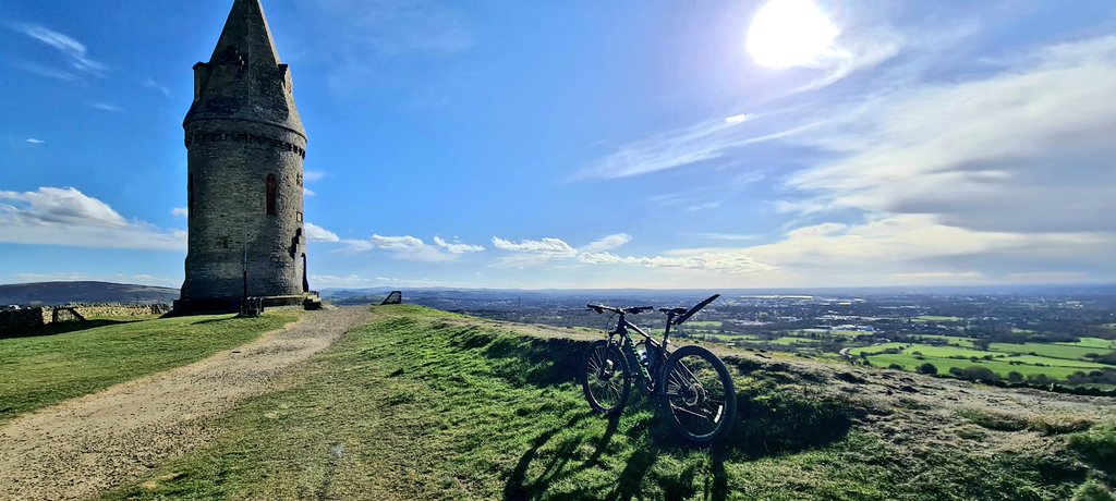 Ainsworth_Si's tweet photo. First π² ride of 2022 π
#hartshead #cobwebs #Countryside #manchesterviews https://t.co/z94I480rPv