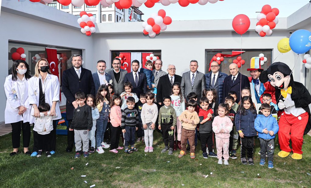 Hanım Sabuncu Kreşi Açılış Töreni’ni; Valimiz Sn. Süleyman Elban, Milletvekilimiz Sn. Tamer Dağlı, İl Başkanımız Sn. Mehmet Ay ve Belediye Başkanımız Sn. Fatih Mehmet Kocaispir ile gerçekleştirdik.

Sabuncu Ailesi’ne teşekkür ediyor, #Yüreğir’imize hayırlı olmasını diliyoruz.