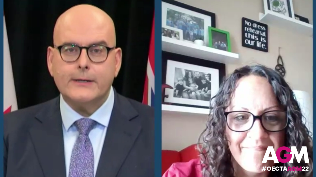 OECTAProv's tweet photo. .@OntLiberal Leader @StevenDelDuca talks with #CatholicTeachers at #OECTAAGM22, answering #onted and #onpoli questions.
 
Thanks for your question and shout out 👋 for your first time at the mic, @ChantalUlicny! https://t.co/CLM6QrougH