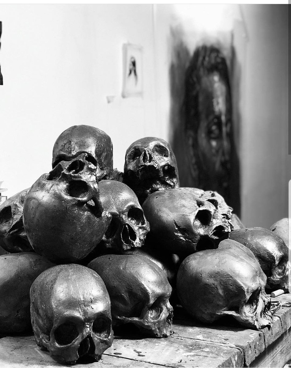 layosartista's tweet photo. Escultura en grafito / graphite sculpture #art #exhibition #sculpture #arte https://t.co/YCODRleV49