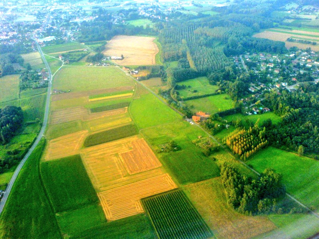 panchalumesh's tweet photo. 1st glimpse of European land, 13 years back 
#nostalgia #brussel #Belgium https://t.co/QGv4IBEYUG