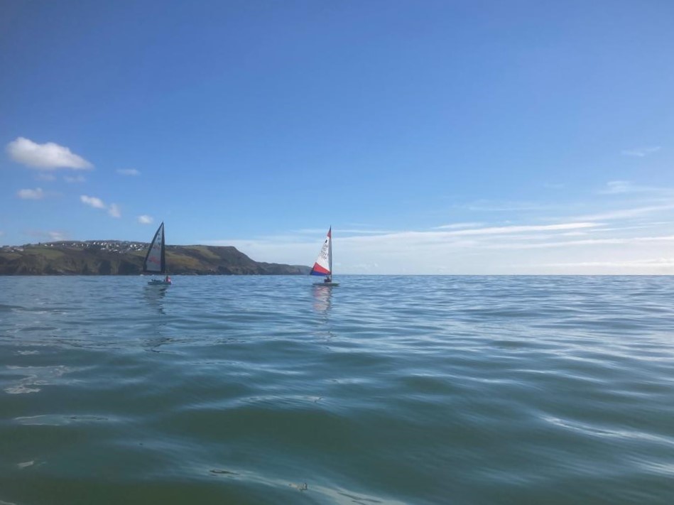 FoweySailing's tweet photo. Stunning day for @RYA  #sailing lesson with #Fowey Gallants Sailing Club tuition in the mouth of @FoweyHarbour #sailingboat #sailingworld #sailboats #sail #sailinglife #sailinglessons https://t.co/ExDTnje9rB